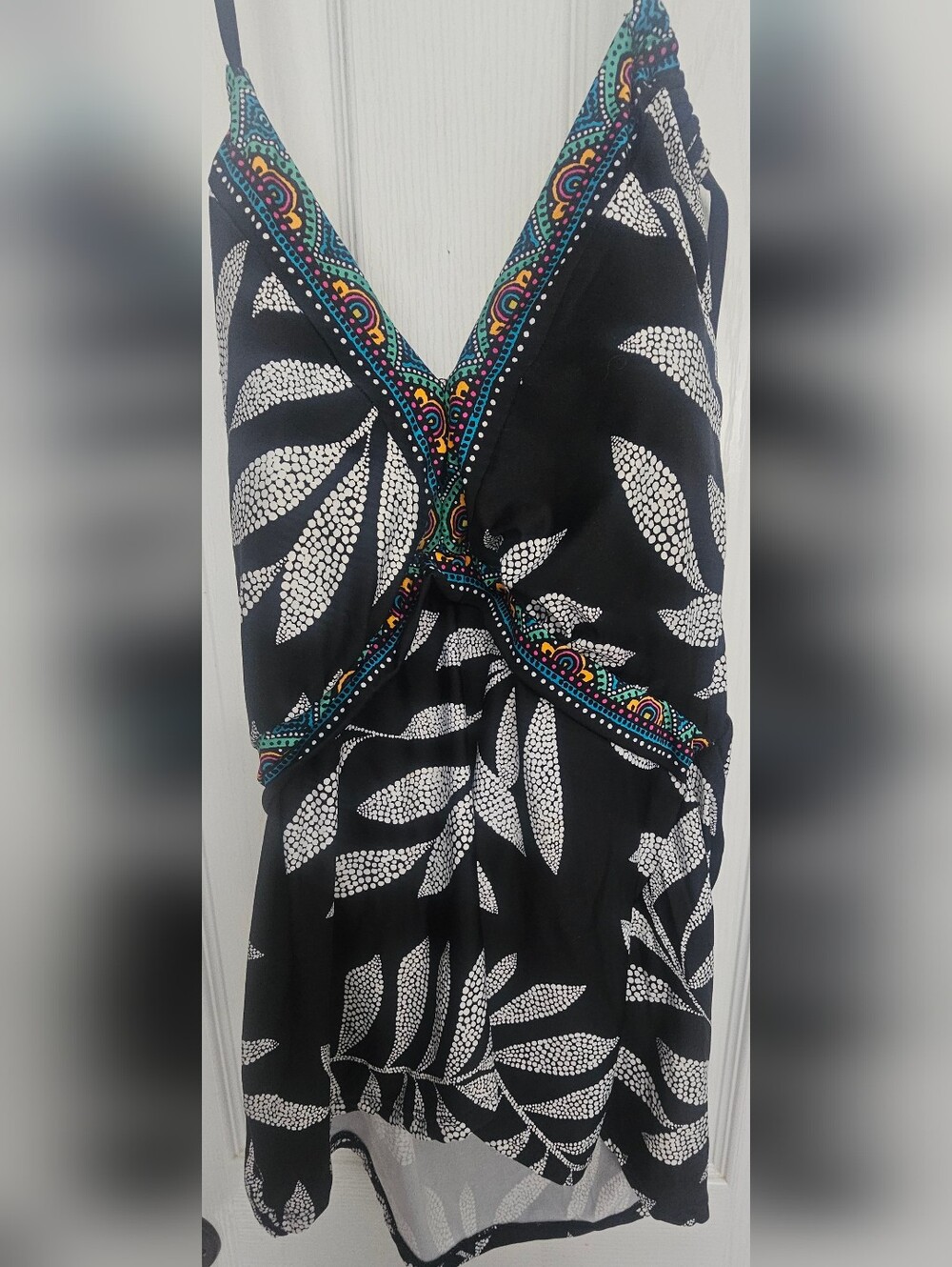 24th & Ocean "Mosaic Leaf" Strappy High Neck Tankini Top. Size XL - Picture 10 of 12